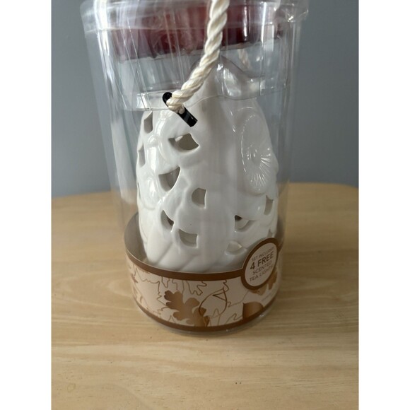 Yankee Candle White Porcelain Owl Tea Light Candle Holder Autumn Wreath NEW - Picture 4 of 10